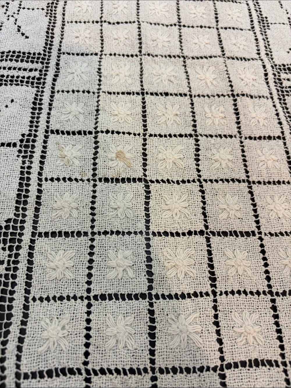 Elegant off White intricate Lace Tablecloth